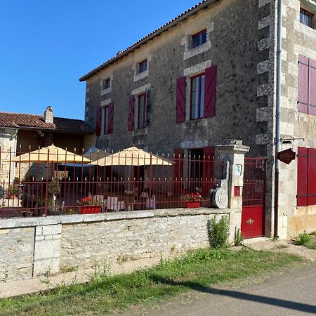 Verteuil-sur-CharenteLa Tuilerie住宿加早餐旅馆 外观 照片