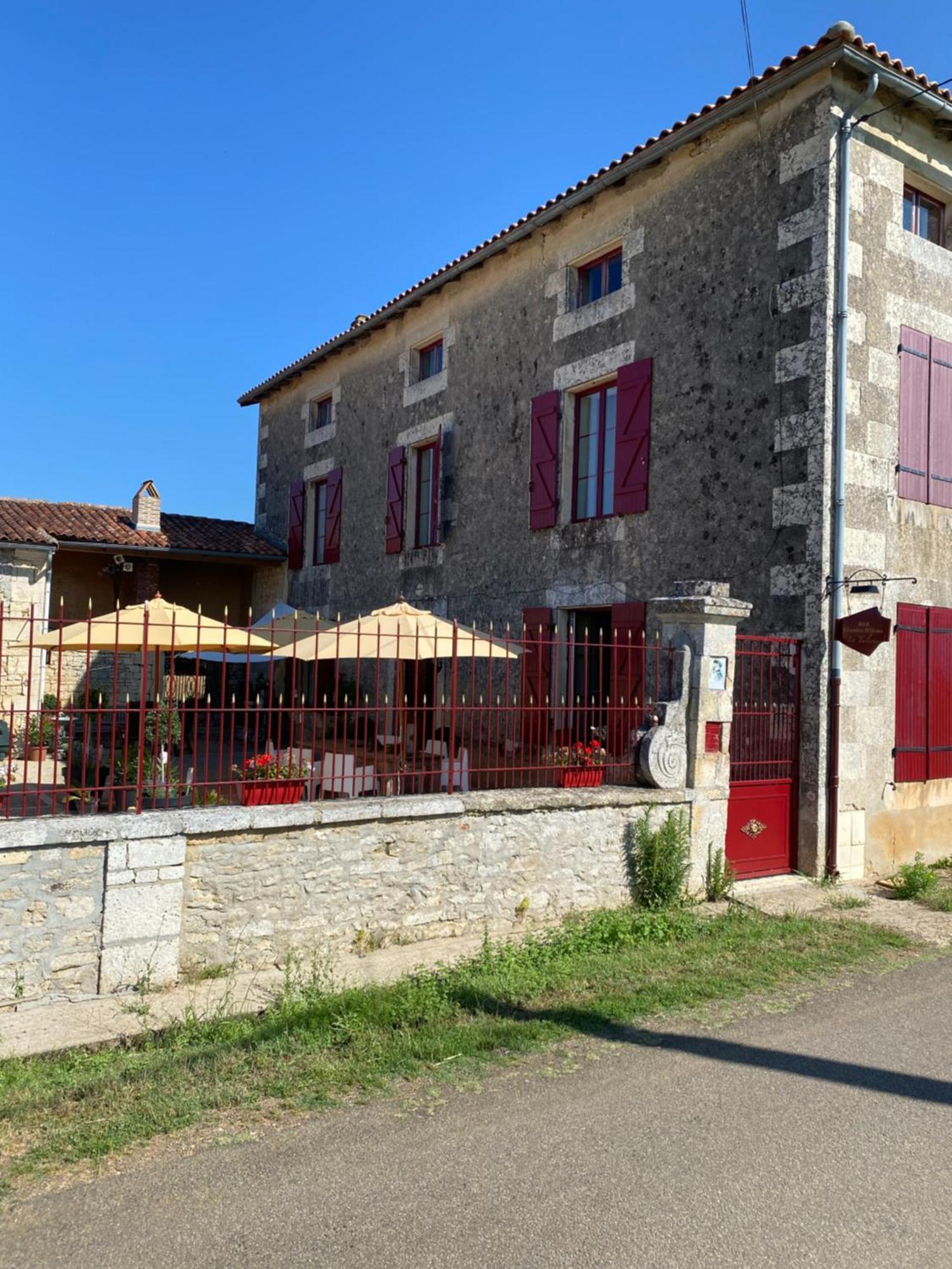 Verteuil-sur-CharenteLa Tuilerie住宿加早餐旅馆 外观 照片